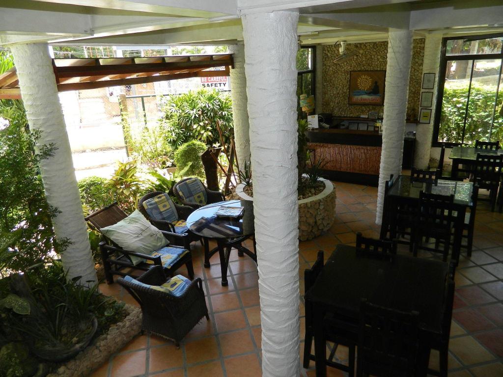 fat jimmys resort boracay