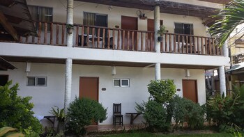 fat jimmys resort boracay