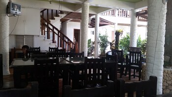 fat jimmys resort boracay