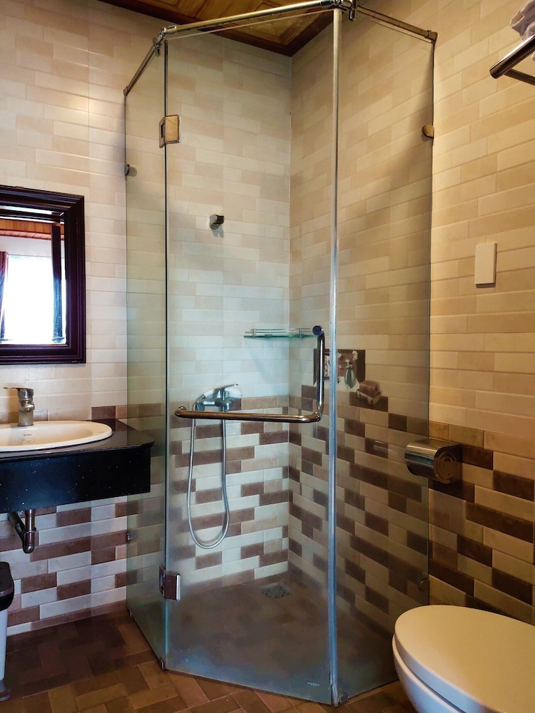 new hampton suits tam xuan centre hotel