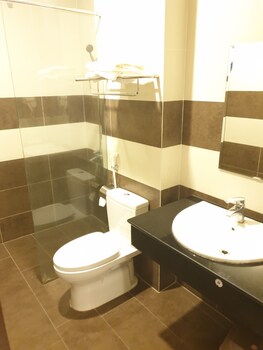 new hampton suits tam xuan centre hotel