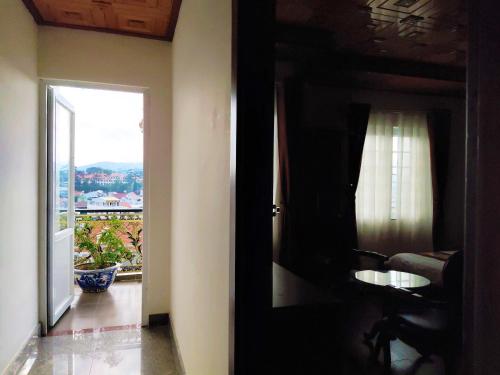 new hampton suits tam xuan centre hotel