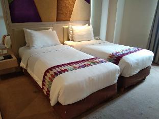 w three premier hotel lagaligo