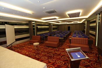W Three Premier Hotel Lagaligo,South Sulawesi>>Makassar,4 star