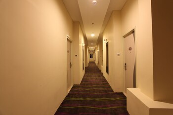 w three premier hotel lagaligo