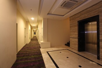 W Three Premier Hotel Lagaligo,South Sulawesi>>Makassar,4 star