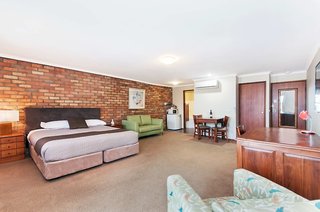 tudor motor inn warrnambool