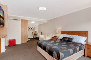 tudor motor inn warrnambool