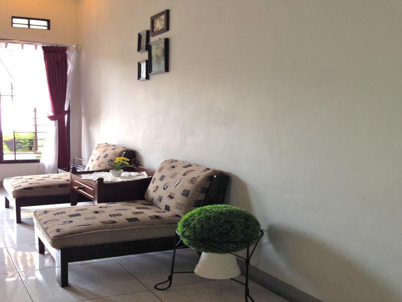 Elenor's Home,Pasteur>>Bandung,3 star