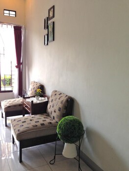 elenors home