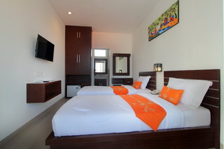 Lotus Tirta Seminyak,Kuta>>Bali,3 star