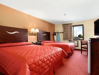 Howard Johnson By Wyndham Waterloo/Cedar Falls,Waterloo>>Cedar Falls,2.5 star
