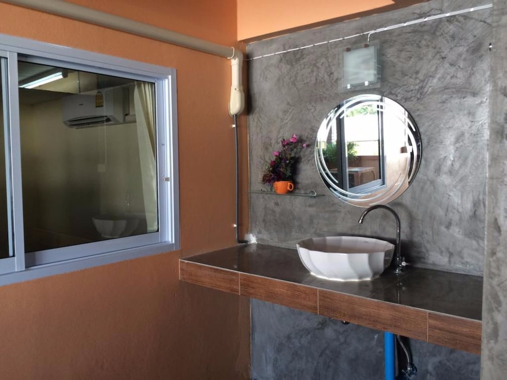 phangan barsay hostel