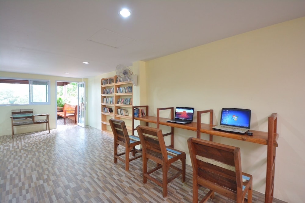 phangan barsay hostel