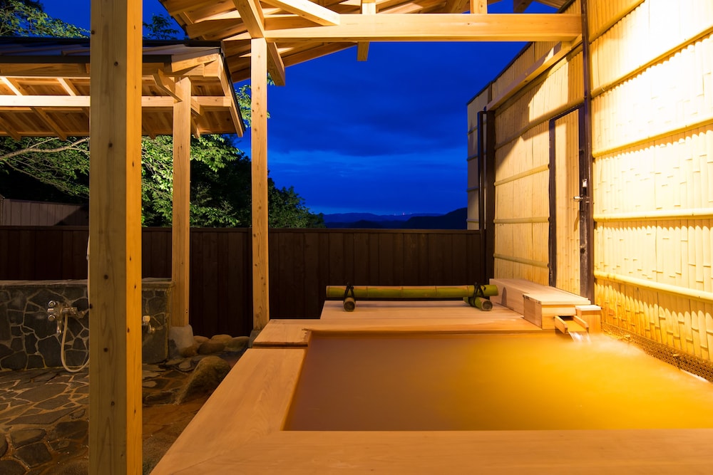 arima onsen motoyu ryuusenkaku