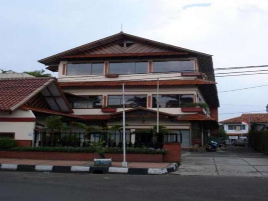 Kenangan Hotel,Jl. Kebon Sirih No. 4,3 star
