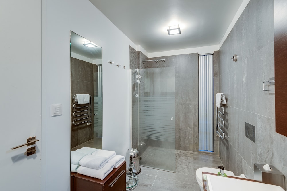 black pearl luxury apartments