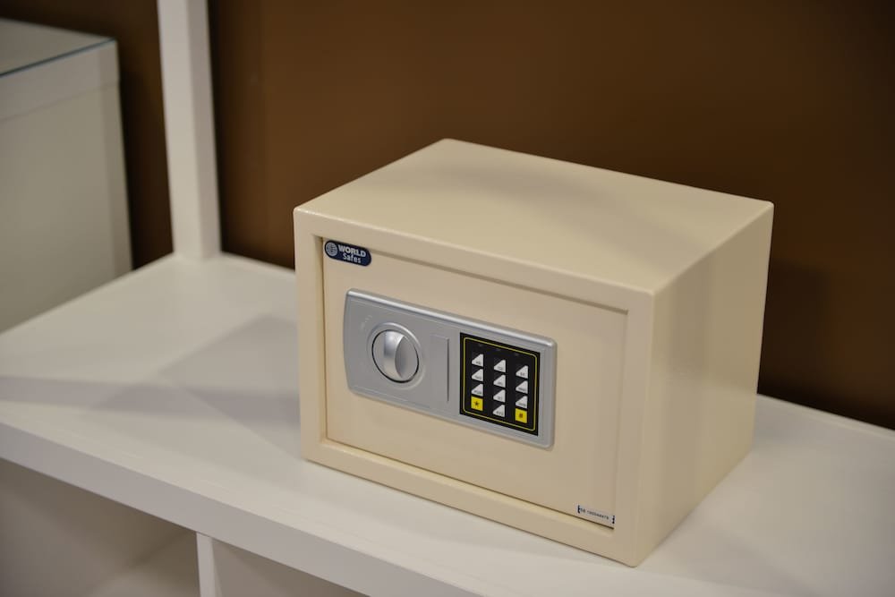 the breton hotel media