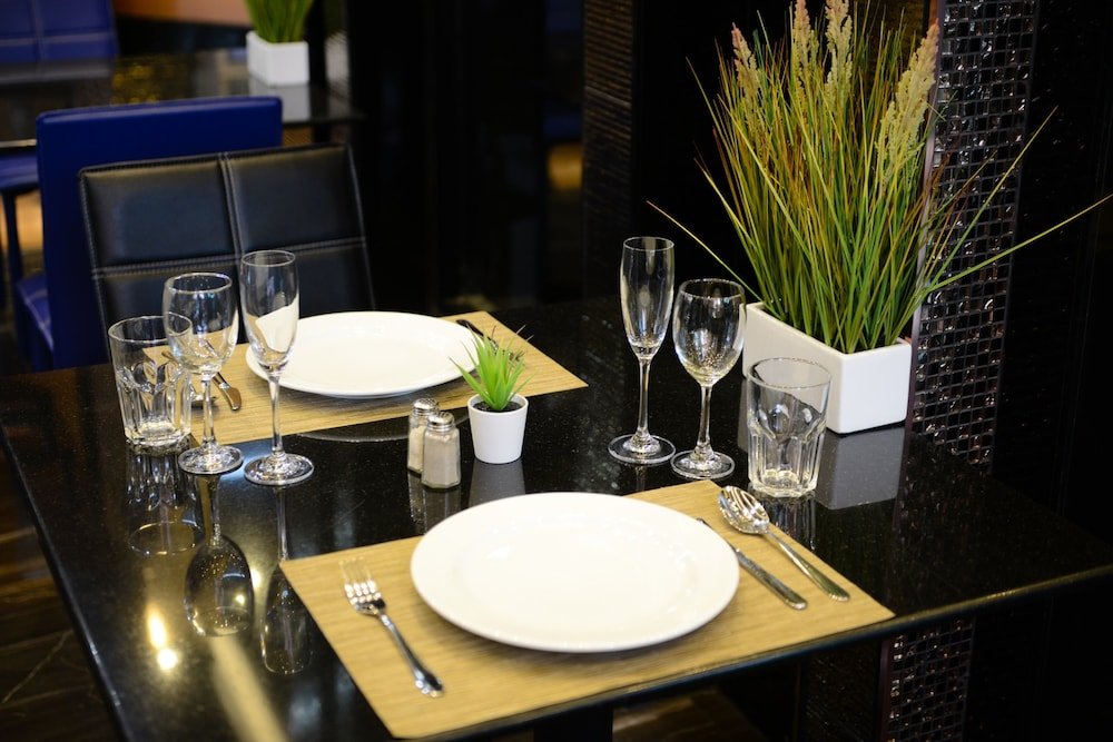 the breton hotel media