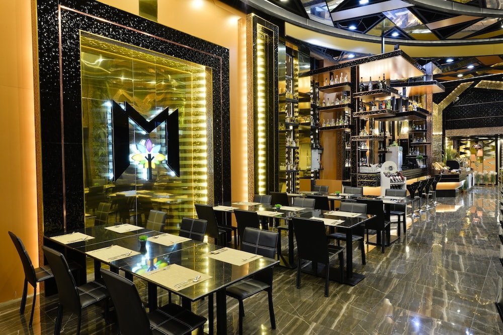 the breton hotel media