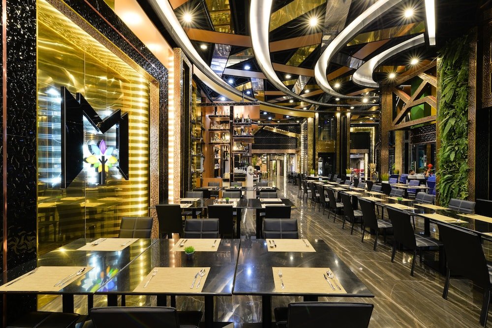 the breton hotel media