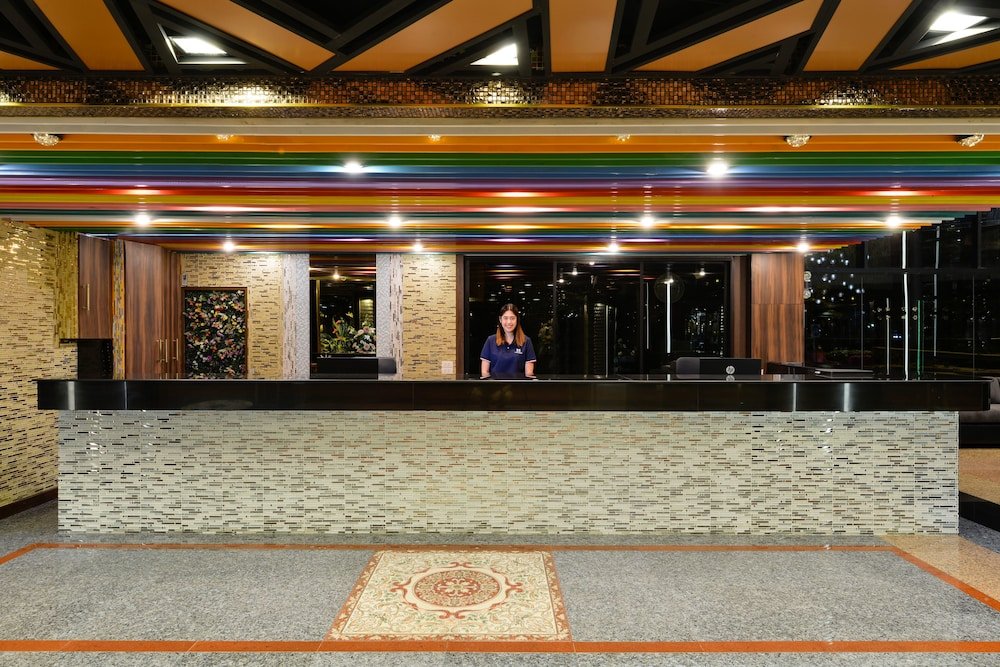 the breton hotel media