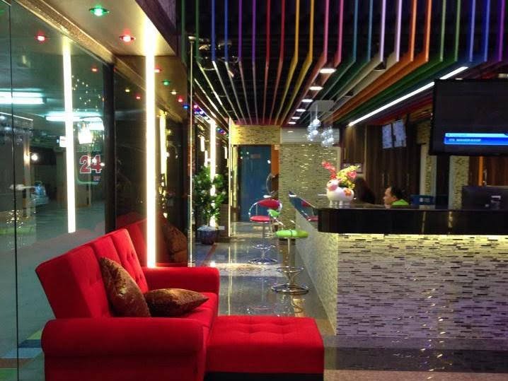 the breton hotel media