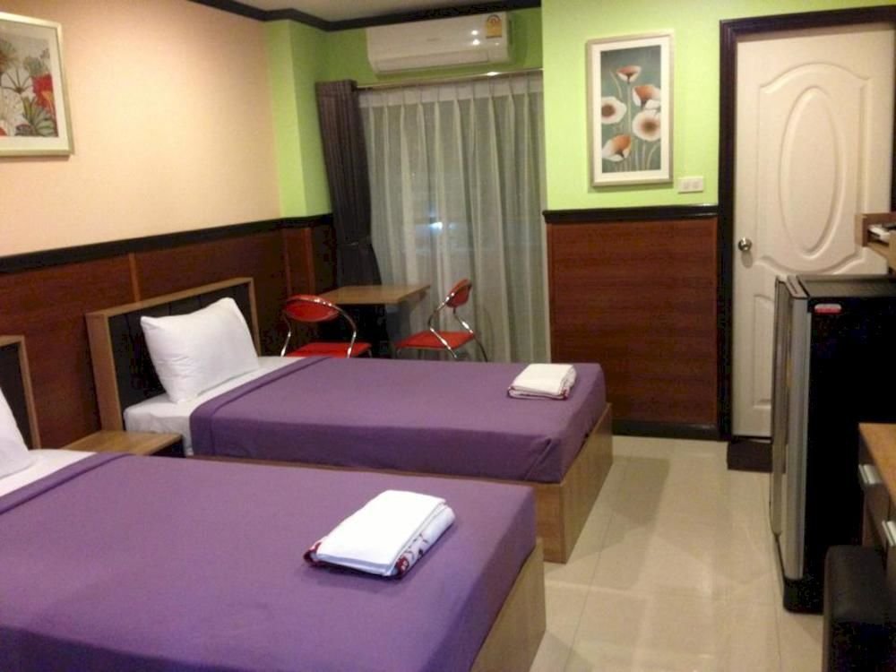 the breton hotel media