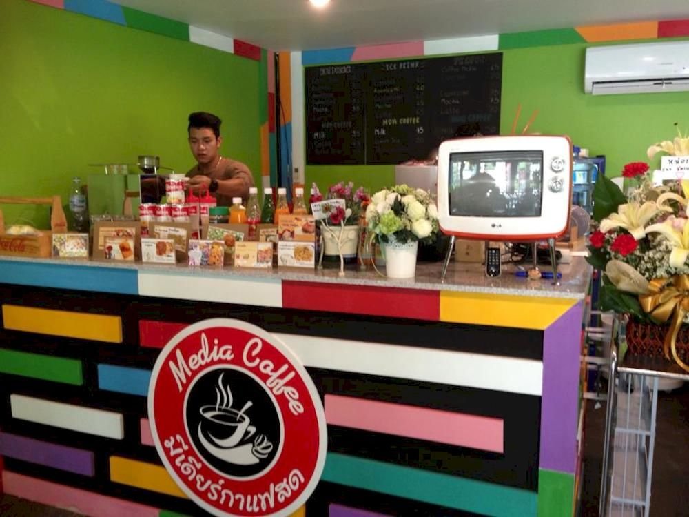 the breton hotel media