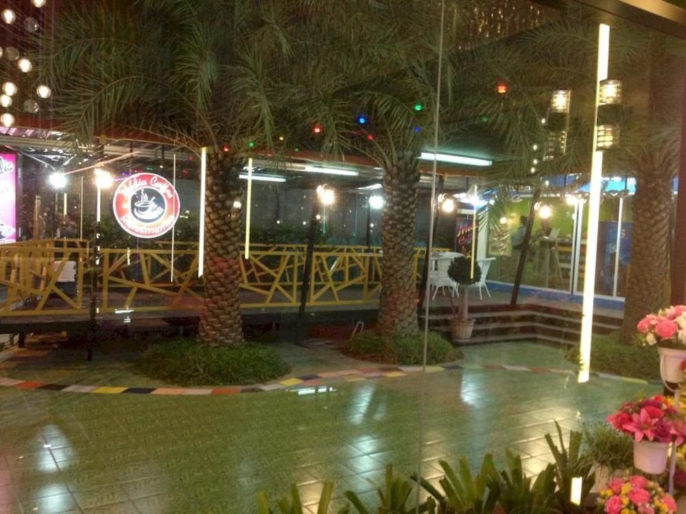 the breton hotel media