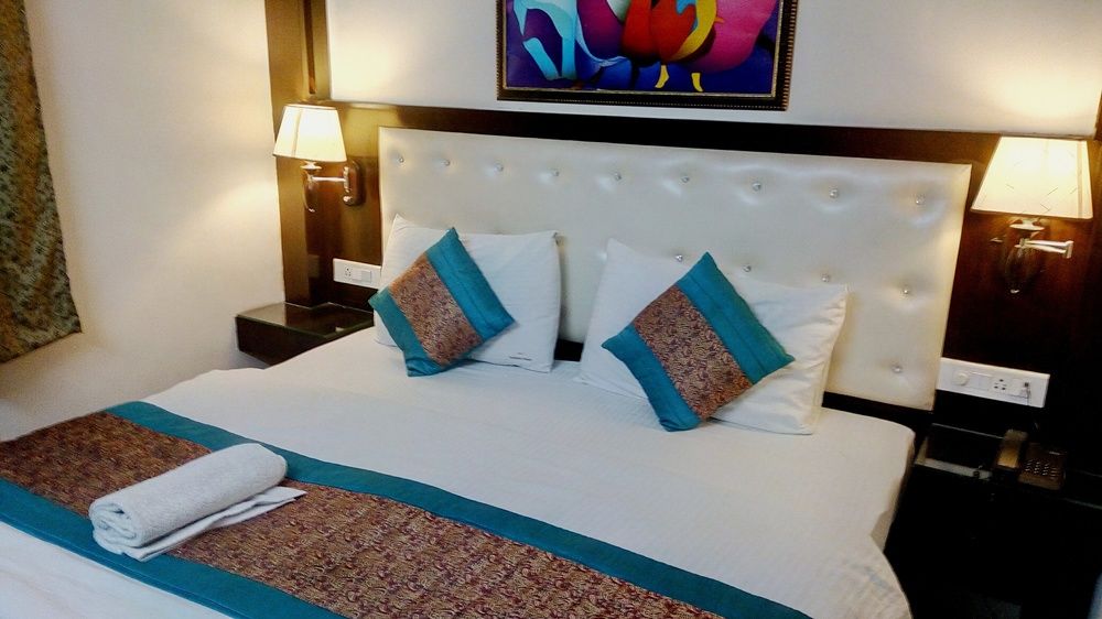 hotel tashkent palace