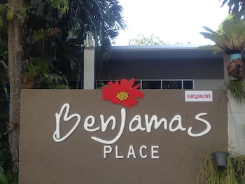 benjamas place