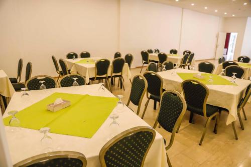 city inn palace hotel