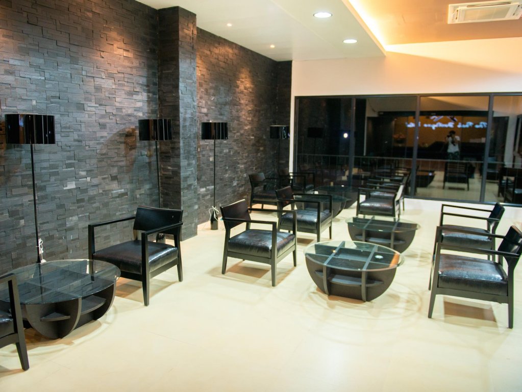 The Peak Boutique Hotel,Lan Saka>>Ban Na San,3 star