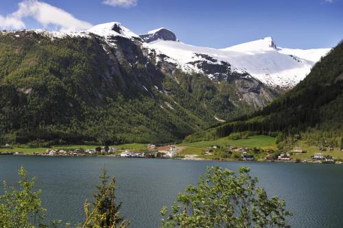 fj rland fjordstove hotell huseby hotelldrift as