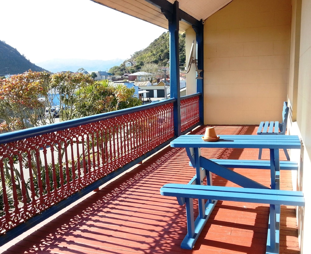 noahs ark backpackers