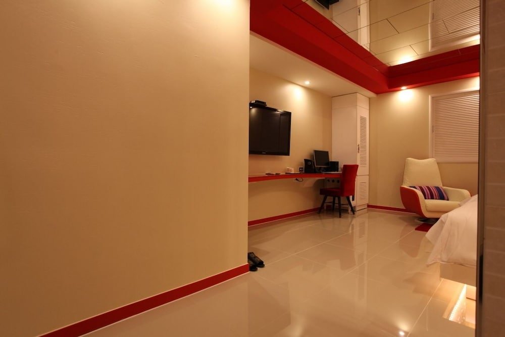 s petite hotel