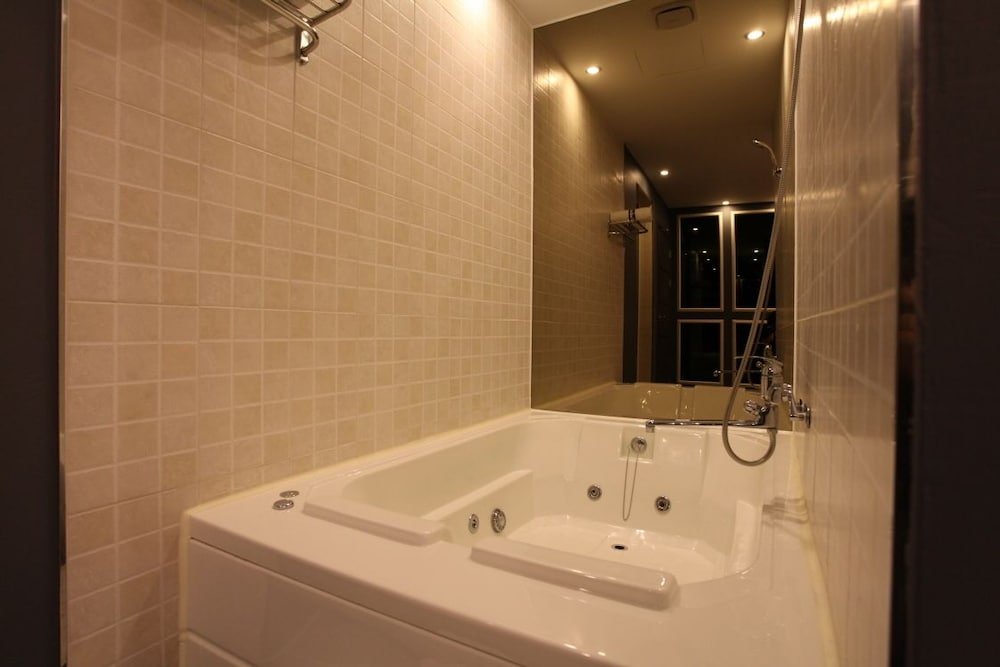 s petite hotel