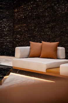 golden tulip muscat the village