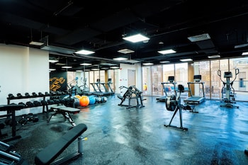 golden tulip muscat the village