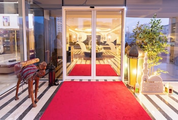 reya creek hotel