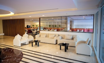 reya creek hotel