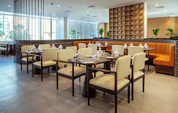reya creek hotel