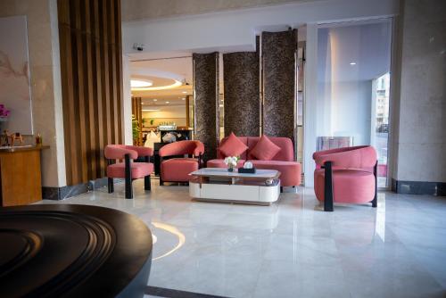 reya creek hotel
