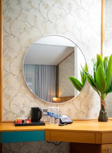 reya creek hotel