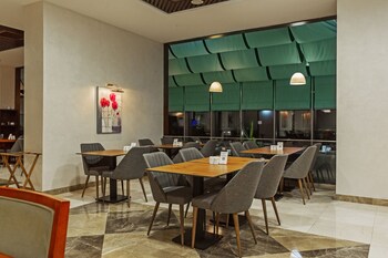 hayat hospitality oskemen