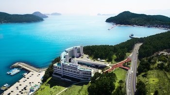 riviera hotel geoje