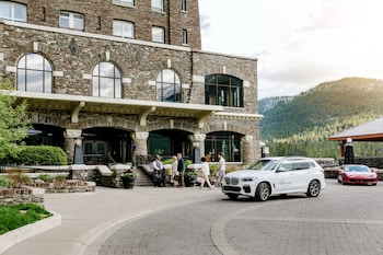 Fairmont Banff Springs Gold Experience,405 Spray Ave,4 star