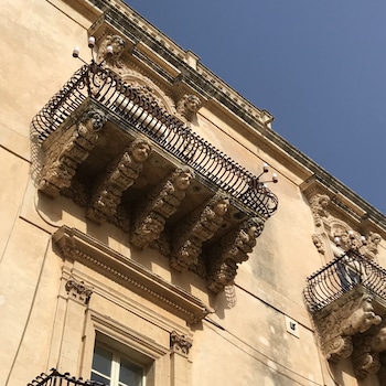 casapiuholidaysicilia adults only