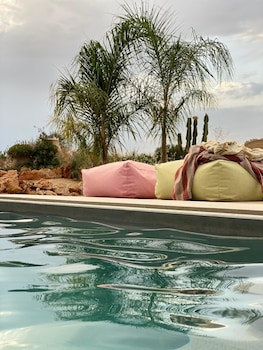 casapiuholidaysicilia adults only